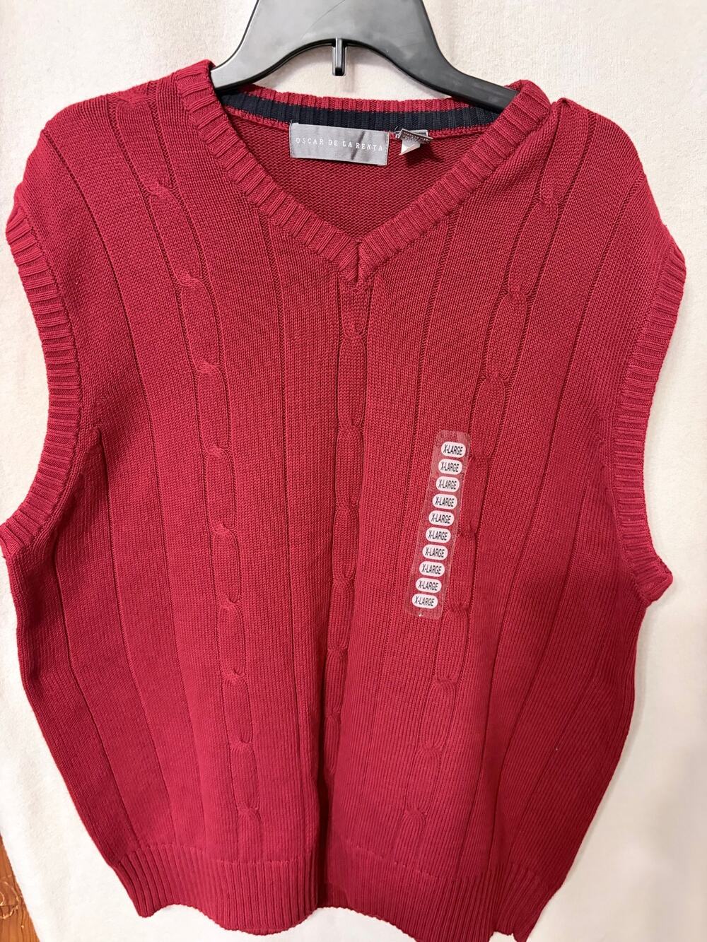Oscar de la Renta Men's Cable Knit Sweater Vest V-Neck